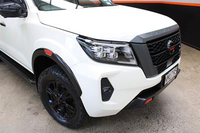 2021 Nissan Navara - Thumbnail