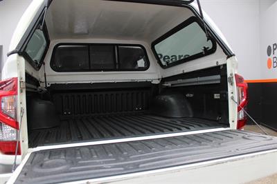 2021 Nissan Navara - Thumbnail