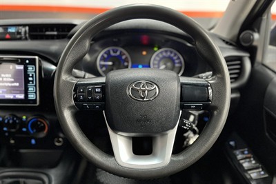 2017 Toyota Hilux - Thumbnail