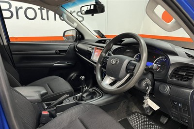 2017 Toyota Hilux - Thumbnail