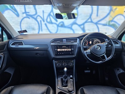 2019 Volkswagen Tiguan - Thumbnail