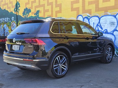 2019 Volkswagen Tiguan - Thumbnail