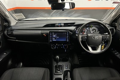2023 Toyota Hilux - Thumbnail