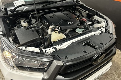 2023 Toyota Hilux - Thumbnail