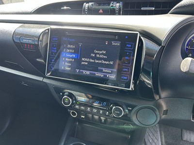 2016 Toyota Hilux - Thumbnail