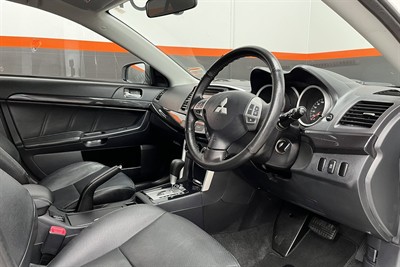 2018 Mitsubishi Lancer - Thumbnail