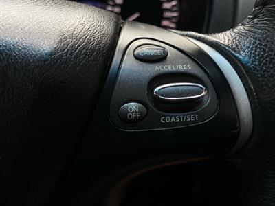 2017 Nissan Pathfinder - Thumbnail