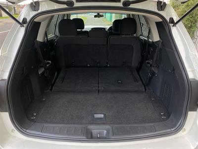 2017 Nissan Pathfinder - Thumbnail