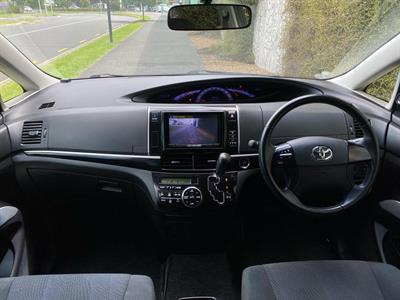 2015 Toyota Estima - Thumbnail