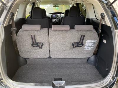 2015 Toyota Estima - Thumbnail