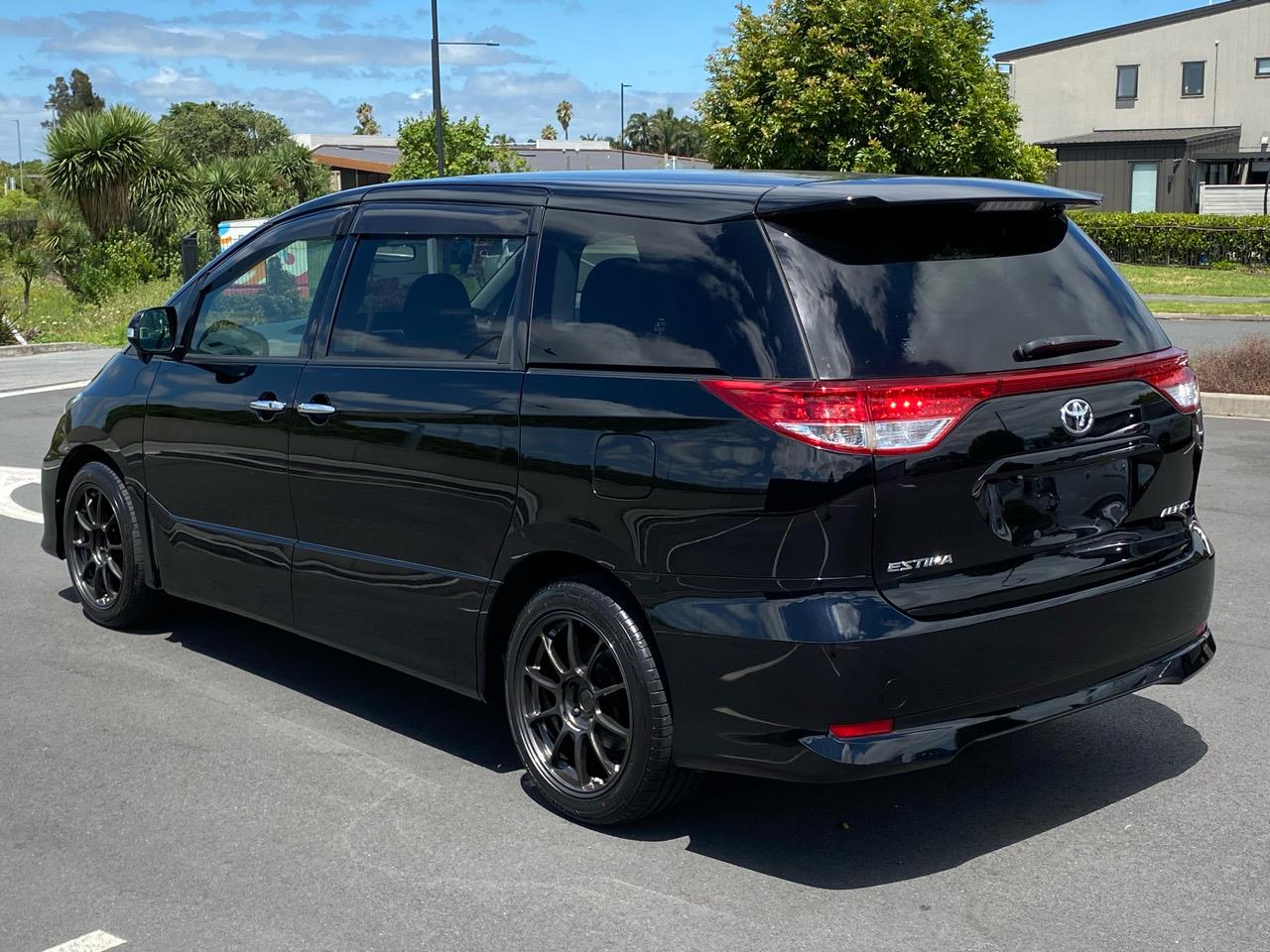 2015 Toyota Estima