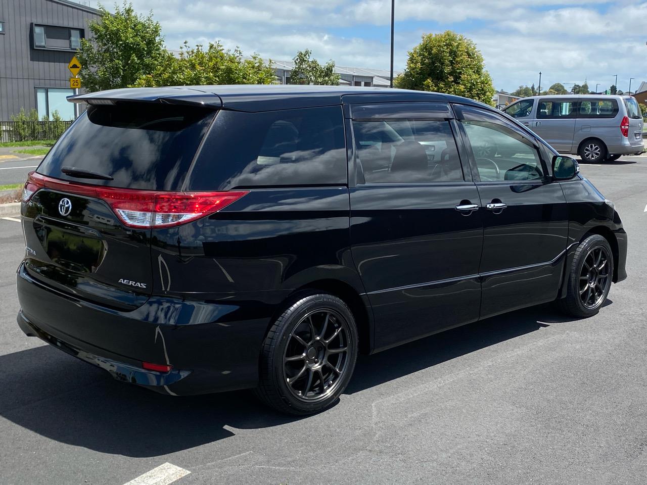 2015 Toyota Estima