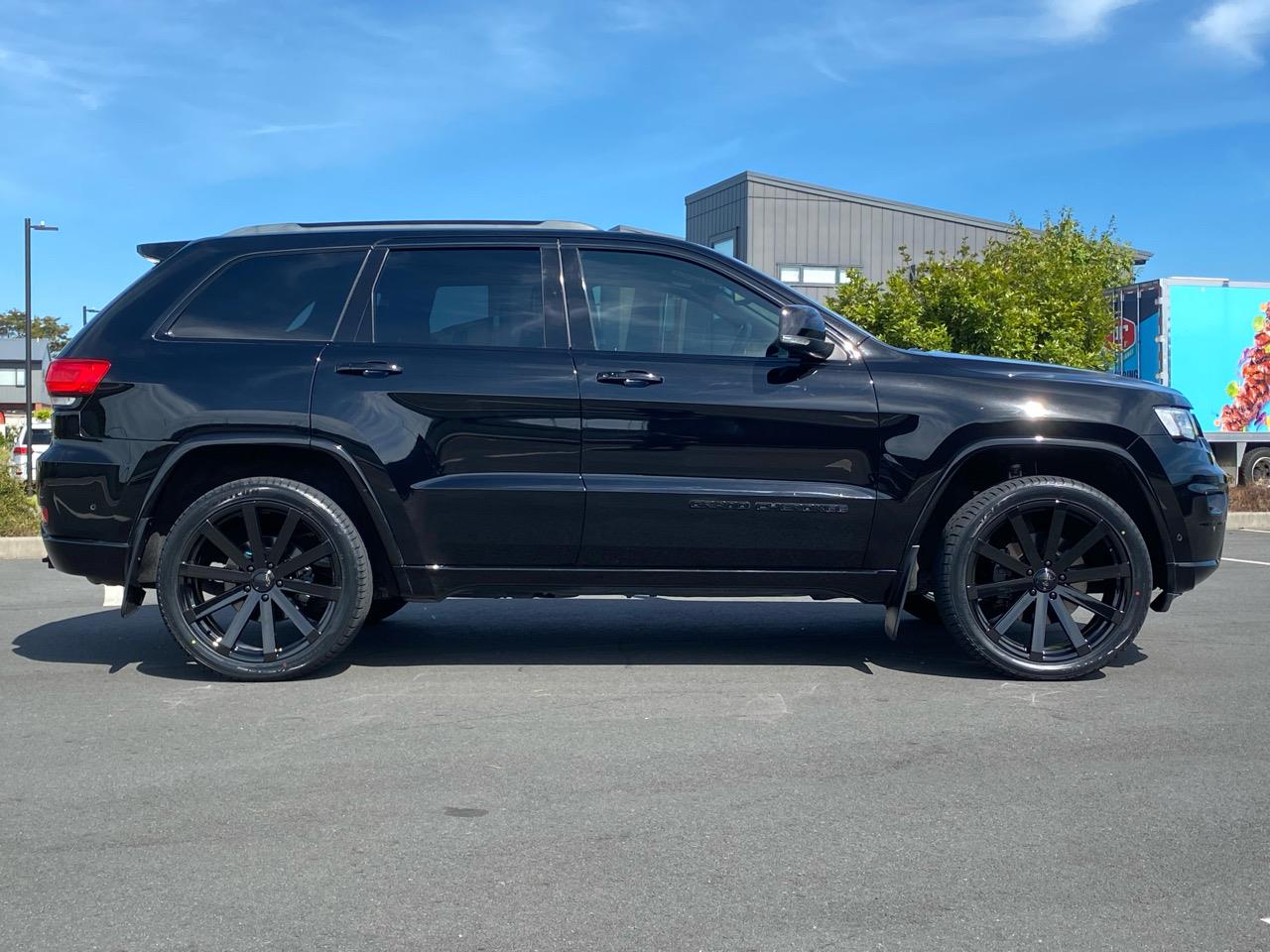 2019 Jeep GRAND CHEROKEE