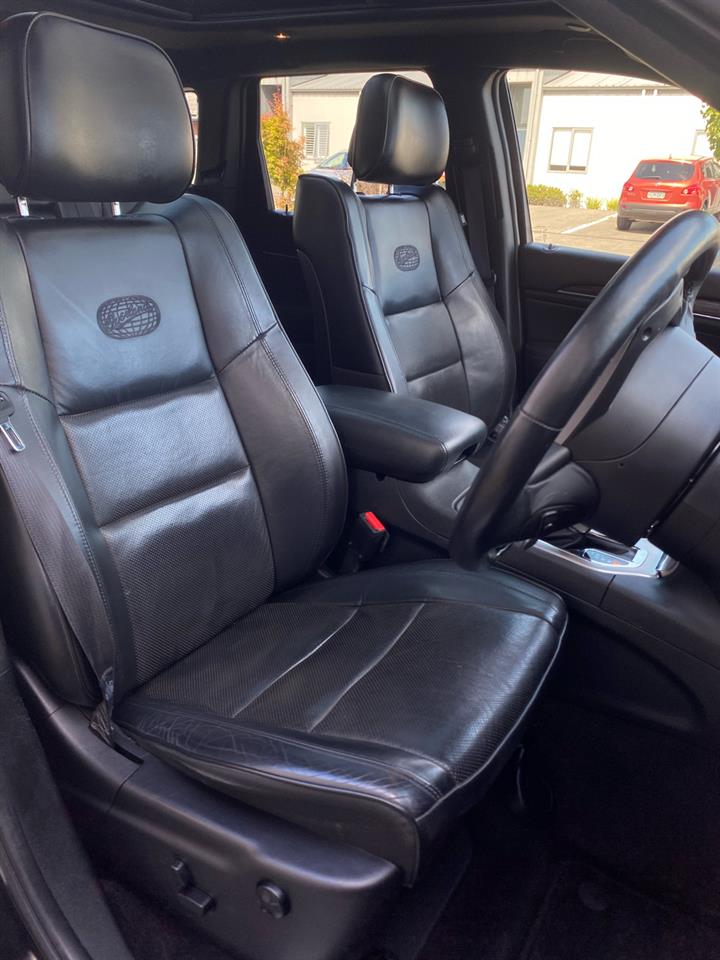 2019 Jeep GRAND CHEROKEE