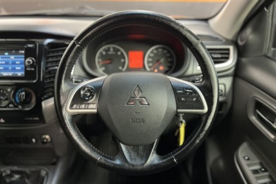 2016 Mitsubishi Triton - Thumbnail