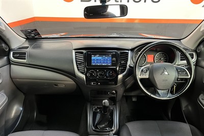 2016 Mitsubishi Triton - Thumbnail