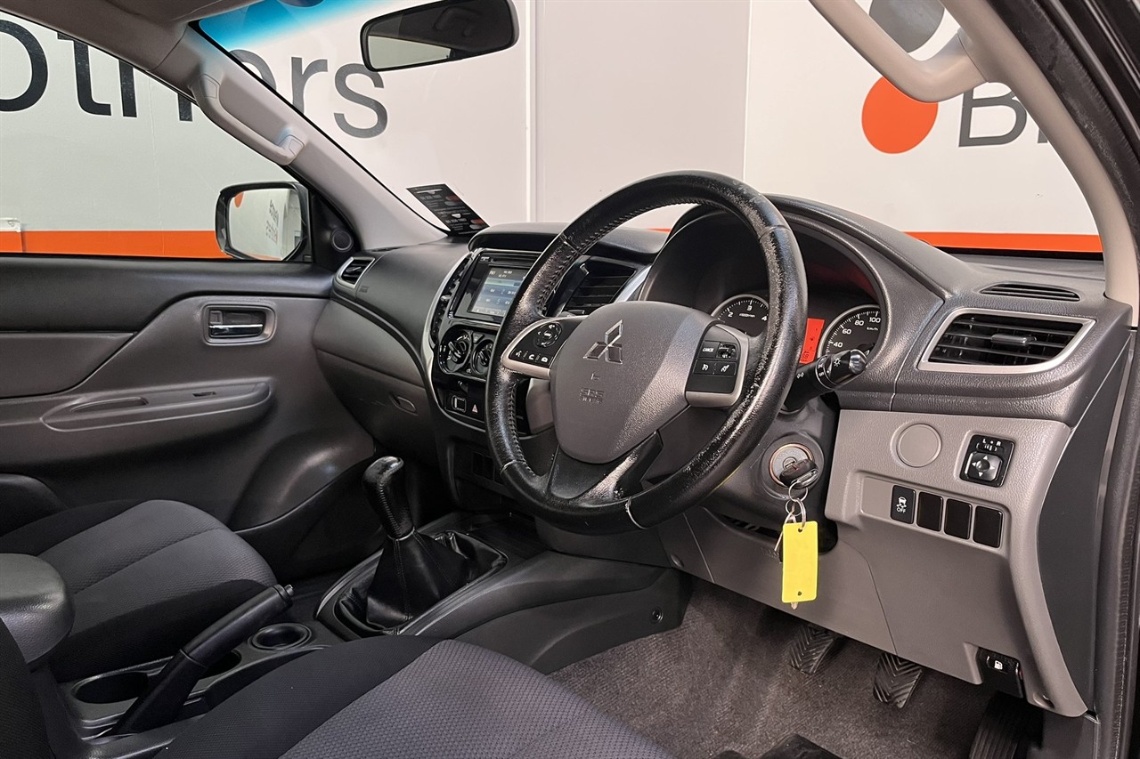 2016 Mitsubishi Triton