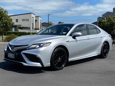 2022 Toyota Camry - Thumbnail