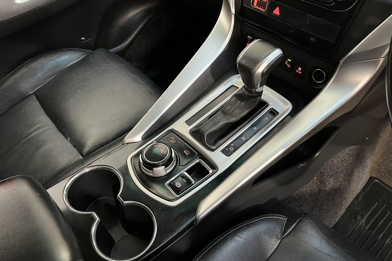 2017 Mitsubishi Pajero Sport