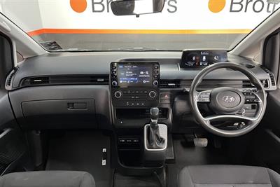 2021 Hyundai Staria - Thumbnail
