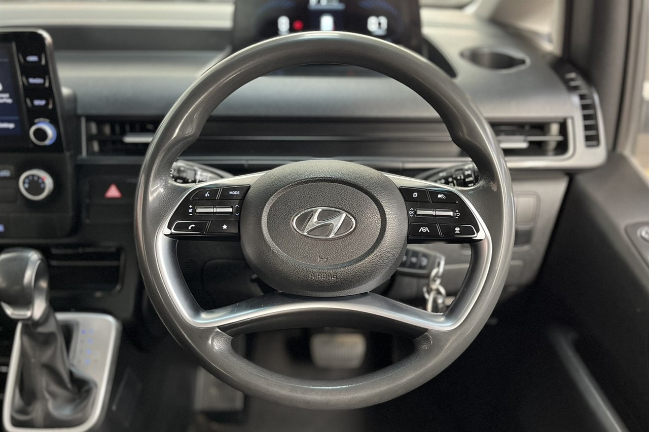 2021 Hyundai Staria