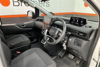 2021 Hyundai Staria - Thumbnail