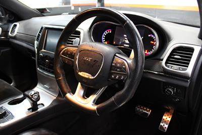 2016 Jeep Grand Cherokee - Thumbnail