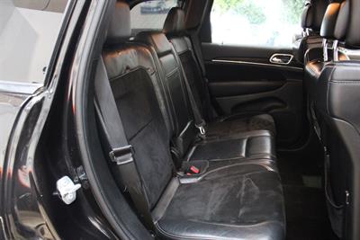 2016 Jeep Grand Cherokee - Thumbnail