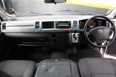 2010 Toyota Hiace - Thumbnail