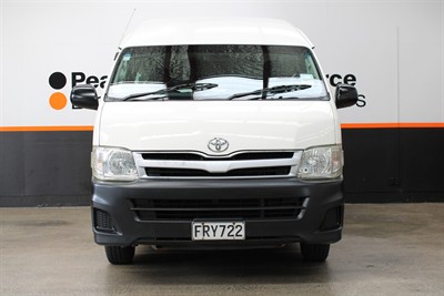 2010 Toyota Hiace - Thumbnail