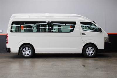 2010 Toyota Hiace - Thumbnail