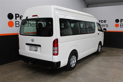 2010 Toyota Hiace - Thumbnail