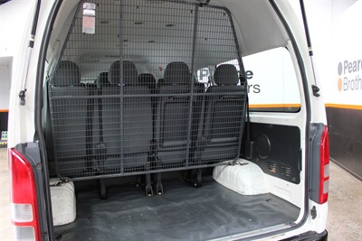 2010 Toyota Hiace - Thumbnail
