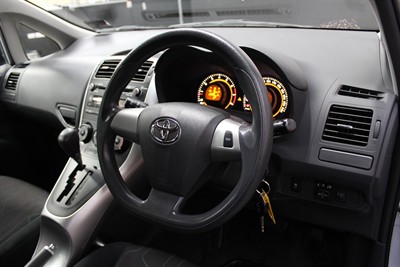 2011 Toyota Corolla - Thumbnail