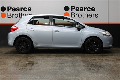 2011 Toyota Corolla - Thumbnail