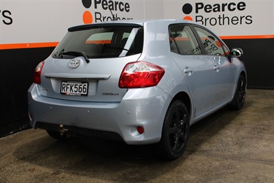 2011 Toyota Corolla - Thumbnail