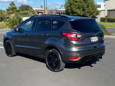 2020 Ford Escape - Thumbnail