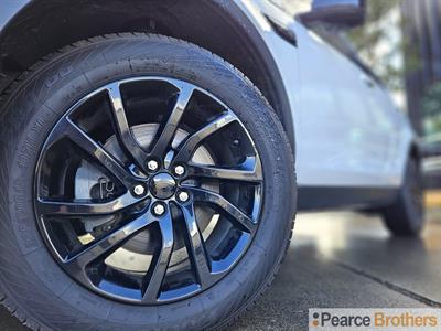 2017 Land Rover Discovery Sport - Thumbnail