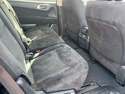 2017 Nissan Pathfinder - Thumbnail