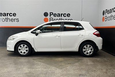 2011 Toyota Corolla - Thumbnail