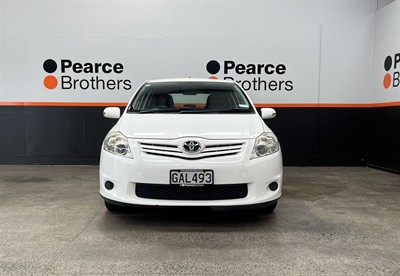 2011 Toyota Corolla - Thumbnail