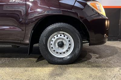 2005 Toyota Hilux - Thumbnail
