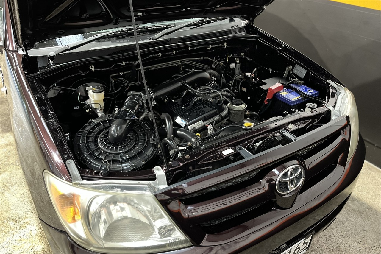 2005 Toyota Hilux