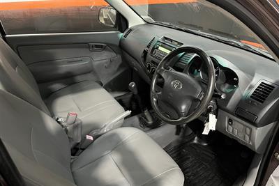 2005 Toyota Hilux - Thumbnail
