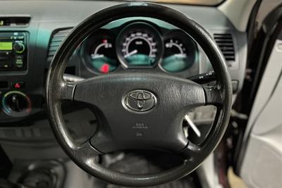 2005 Toyota Hilux - Thumbnail