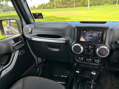 2017 Jeep WRANGLER - Thumbnail