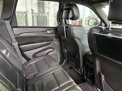 2017 Jeep GRAND CHEROKEE - Thumbnail