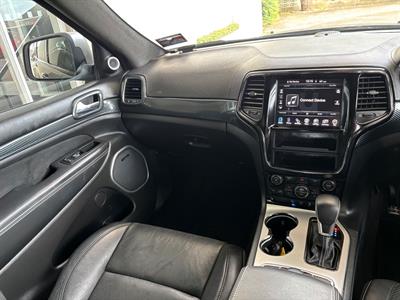 2017 Jeep GRAND CHEROKEE - Thumbnail