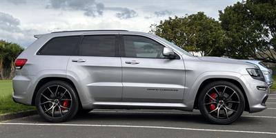 2017 Jeep GRAND CHEROKEE - Thumbnail
