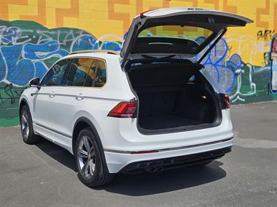 2020 Volkswagen Tiguan - Thumbnail